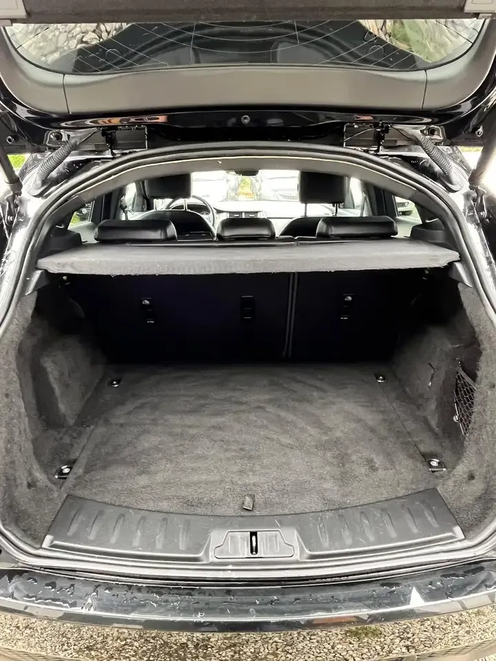Jaguar E-Pace - 14