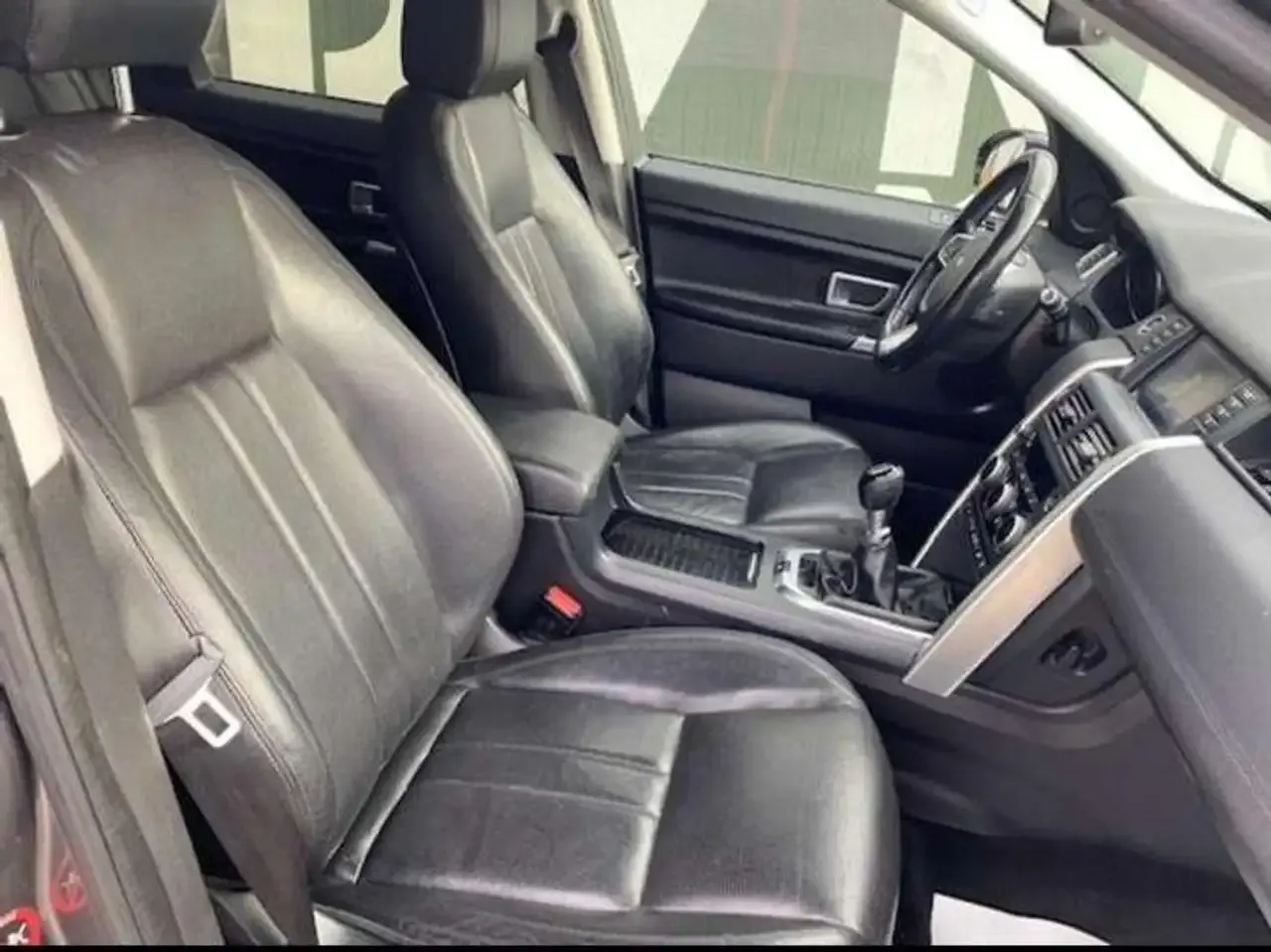 Land Rover Discovery Sport - 11