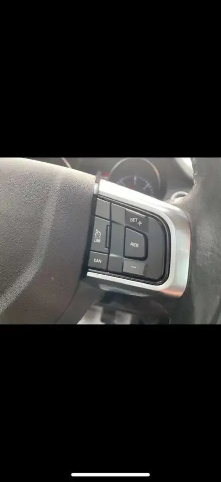 Land Rover Discovery Sport - 18