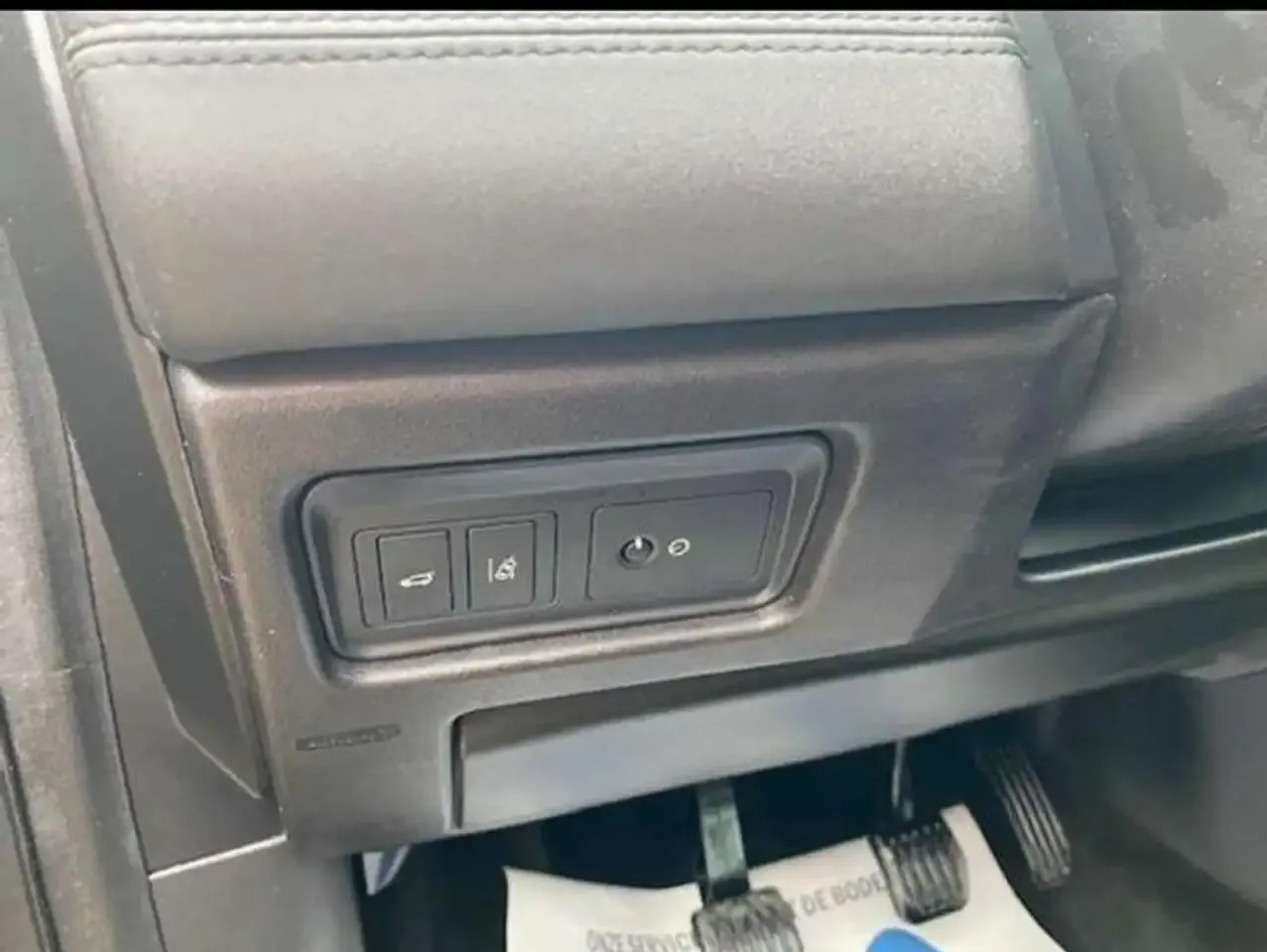 Land Rover Discovery Sport - 21