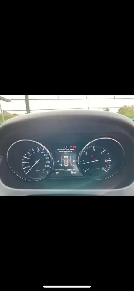 Land Rover Discovery Sport - 22