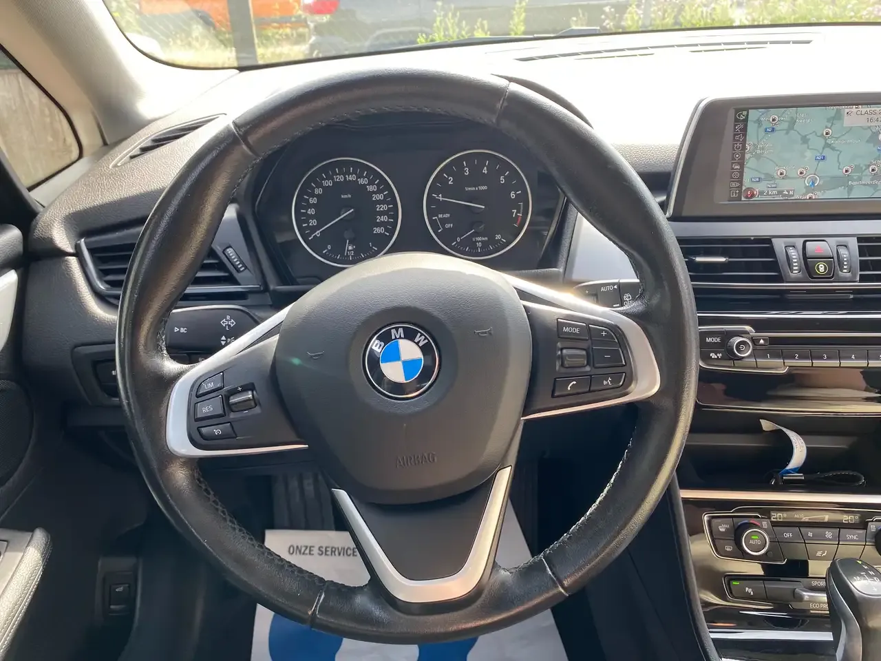 BMW 218 - 16