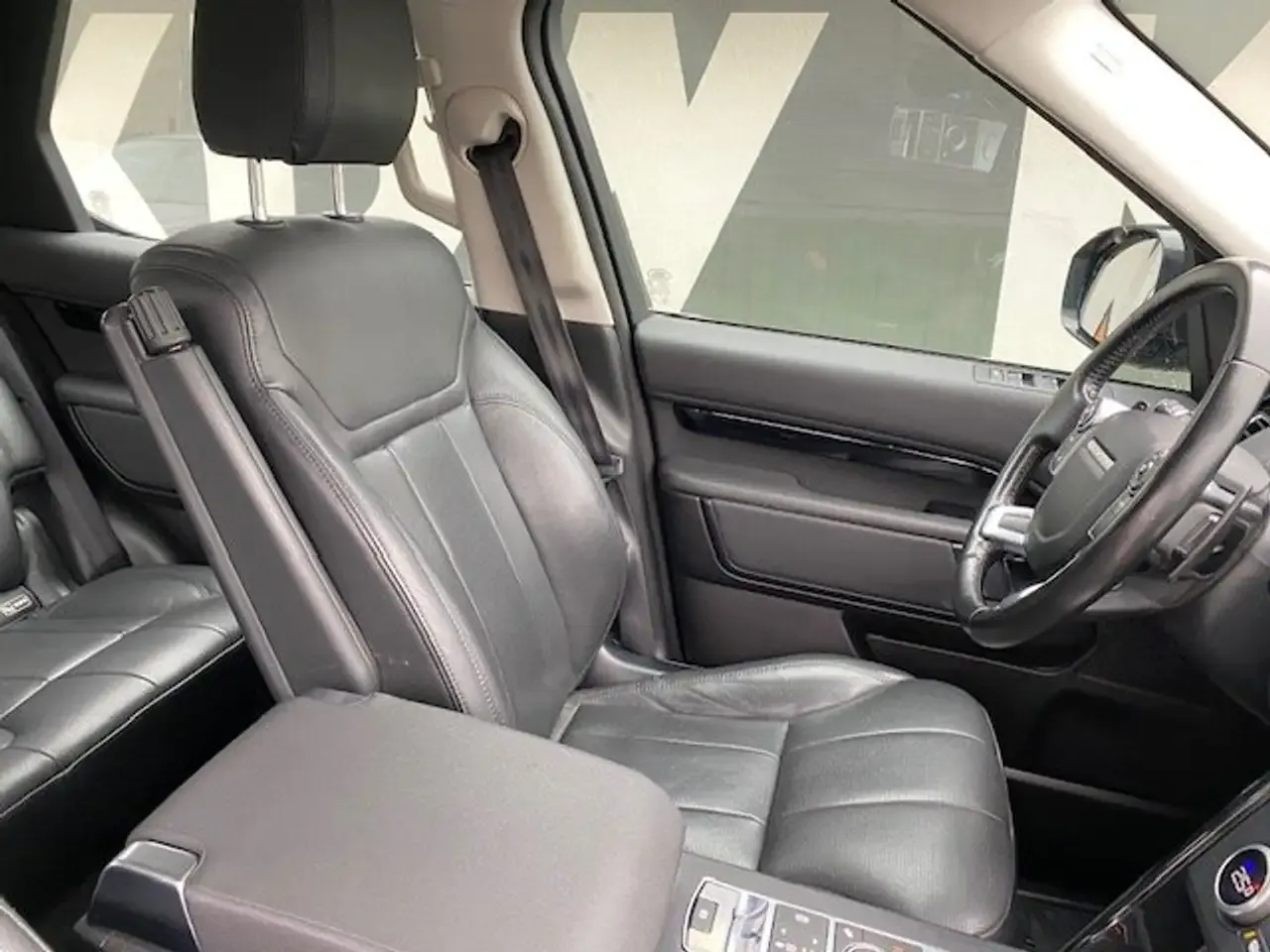 Land Rover Discovery - 11