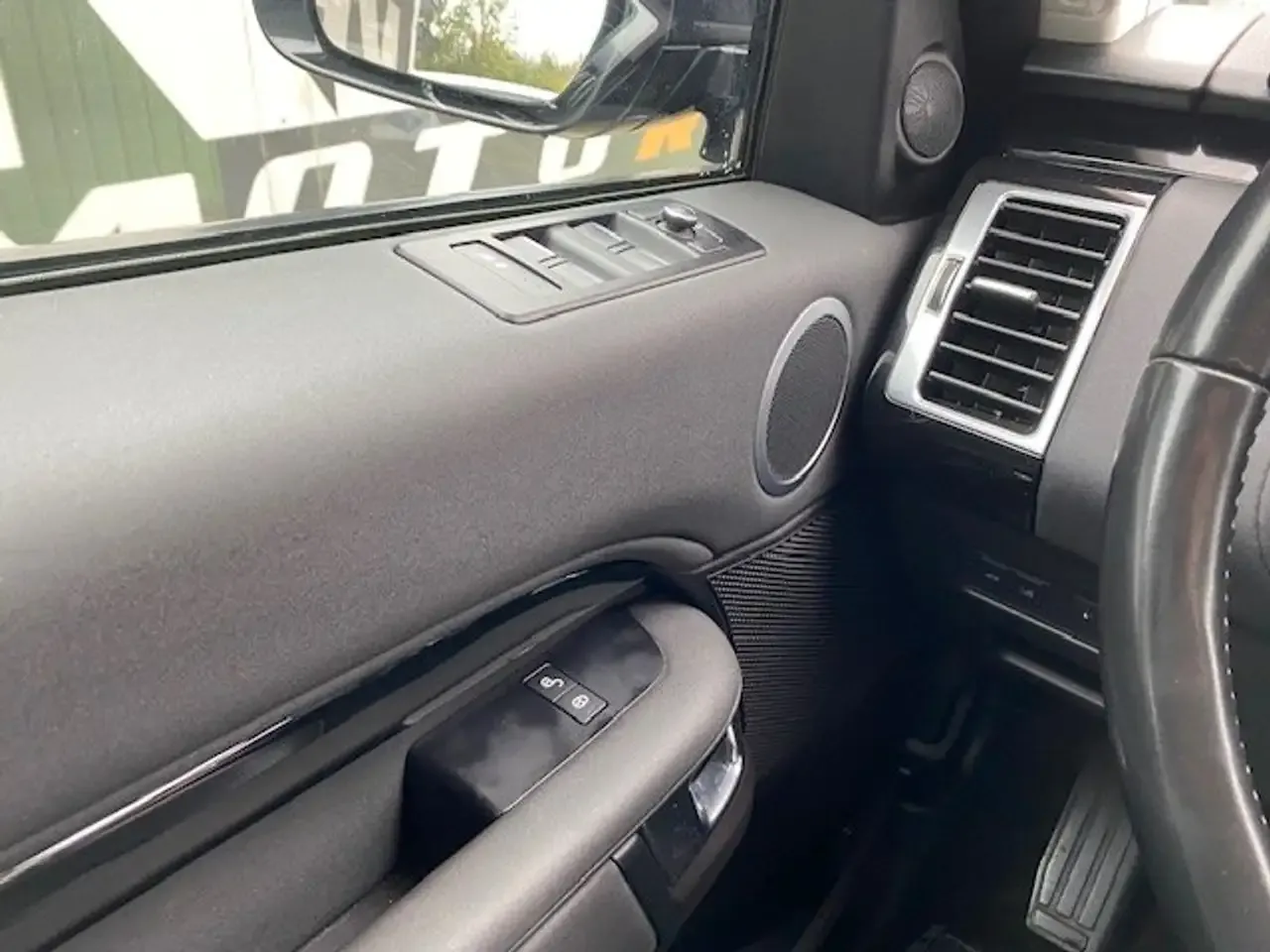 Land Rover Discovery - 23
