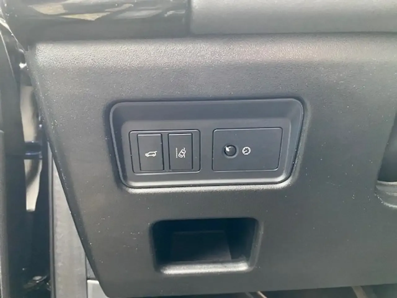 Land Rover Discovery - 25