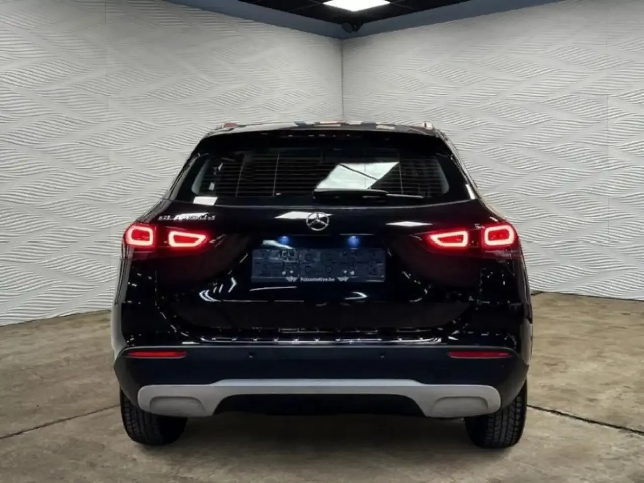 Mercedes-Benz GLA 180 - 3