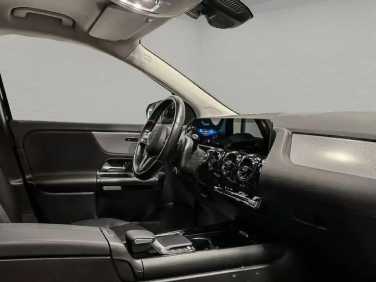 Mercedes-Benz GLA 180 - 8