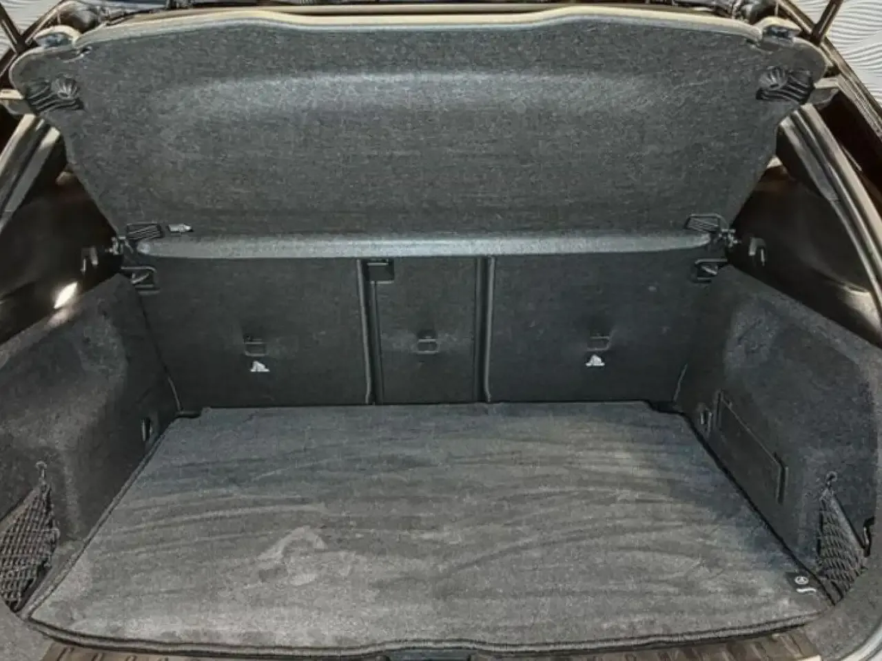 Mercedes-Benz GLA 180 - 10