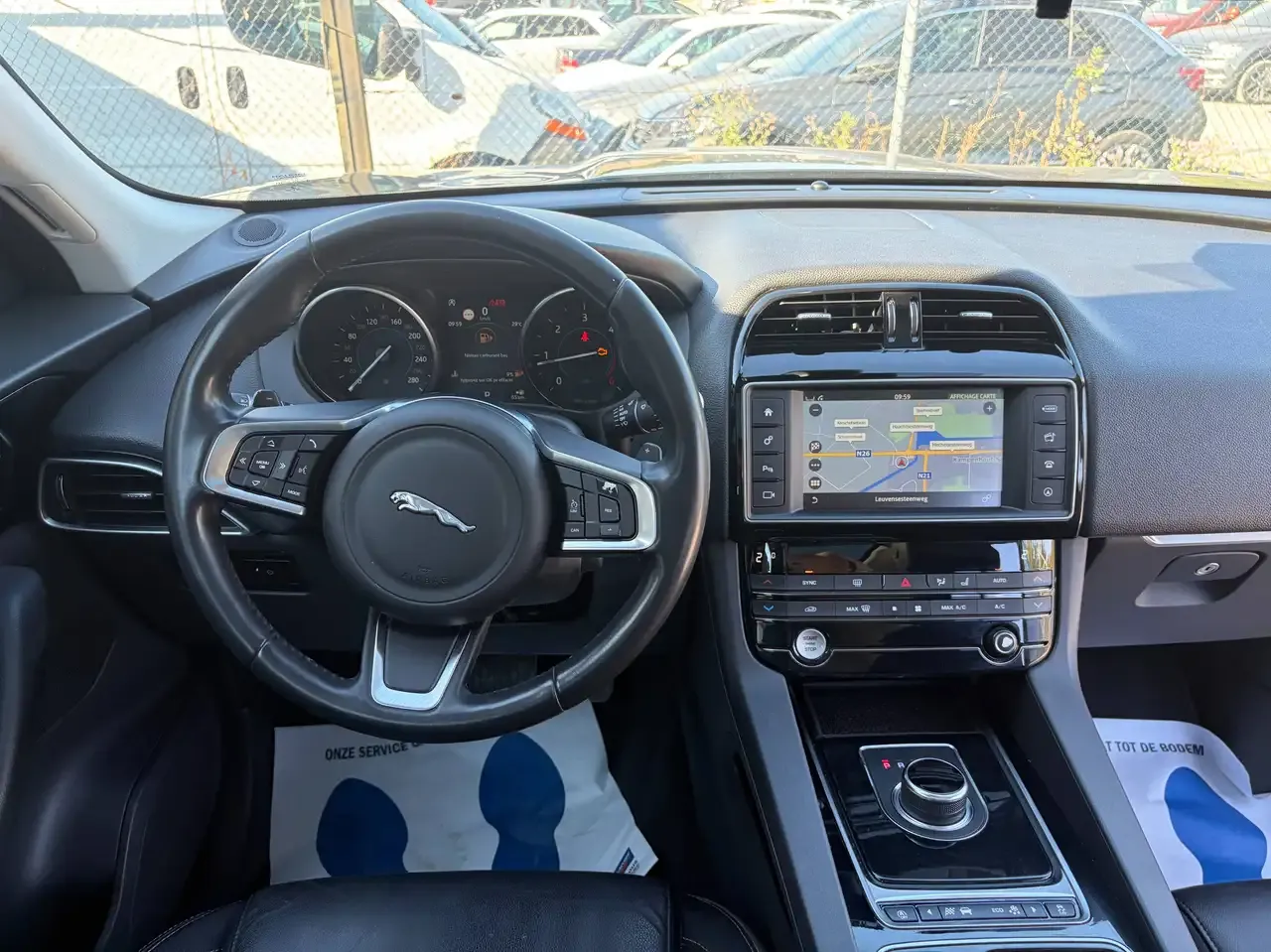 Jaguar F-Pace - 12