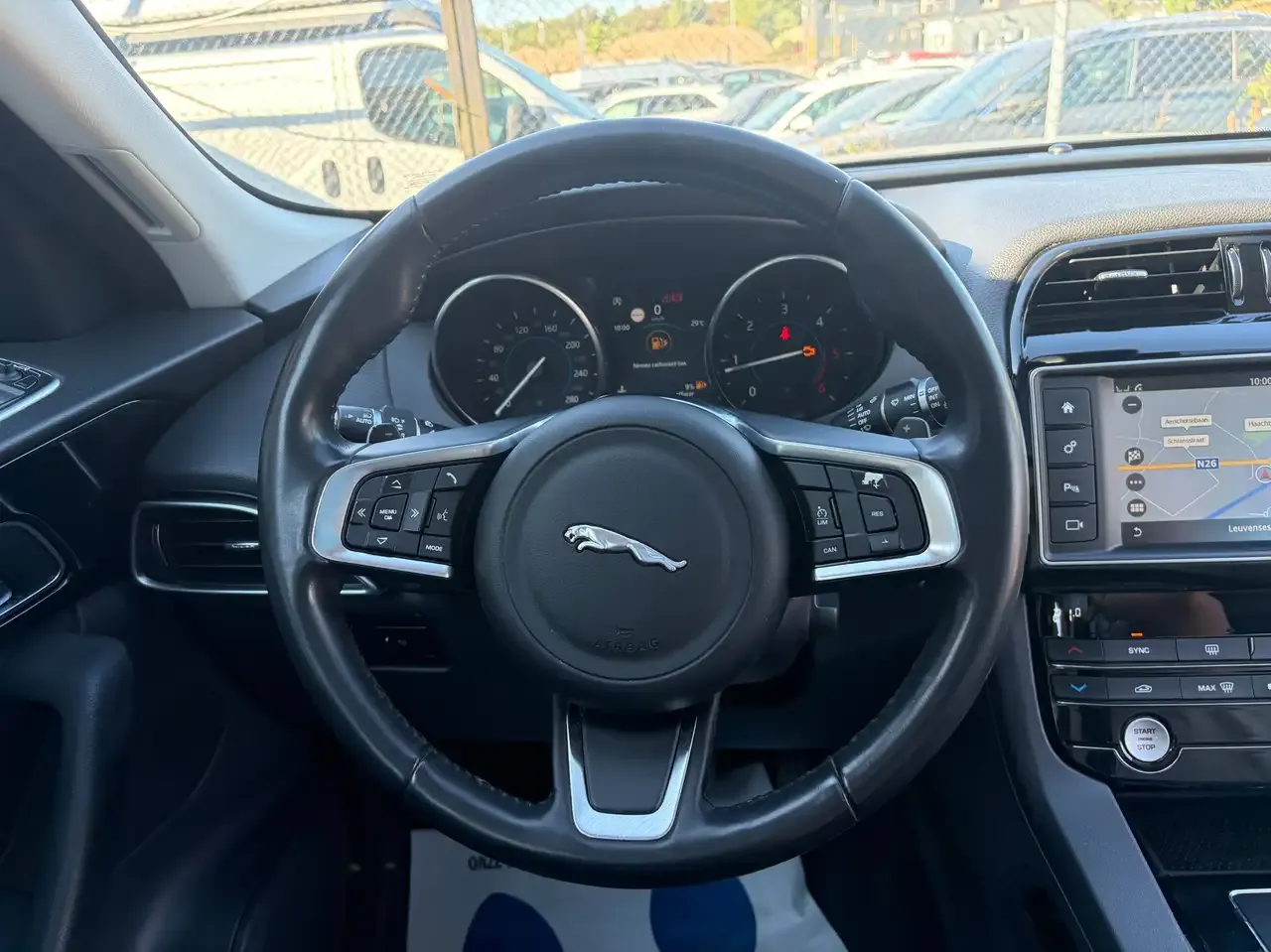 Jaguar F-Pace - 15