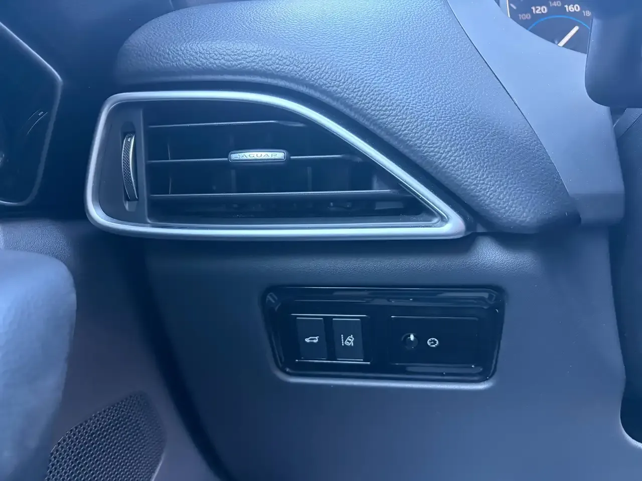 Jaguar F-Pace - 20