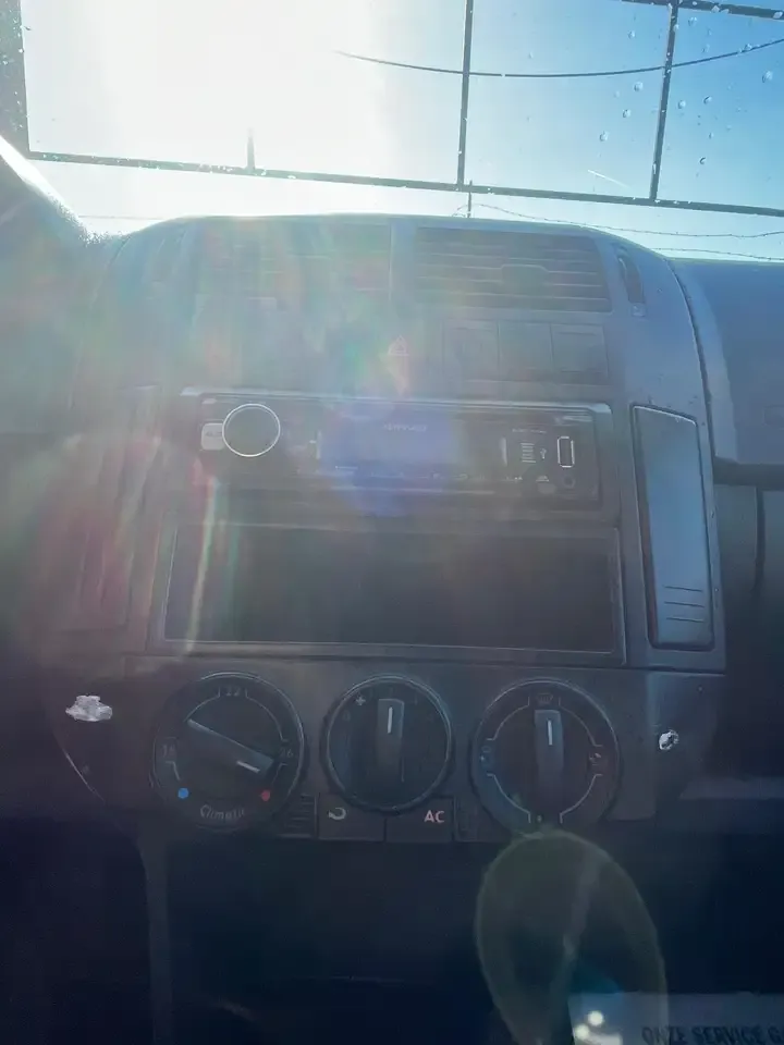 Volkswagen Polo - 8