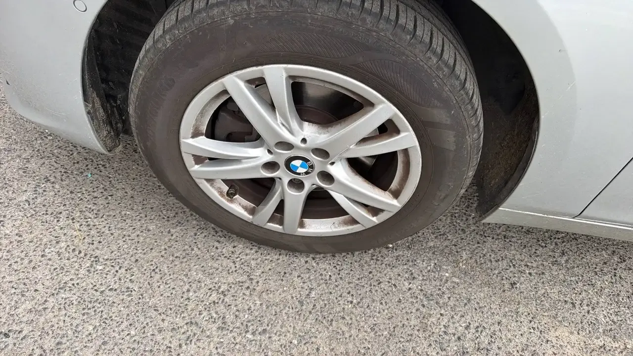BMW 216 - 12