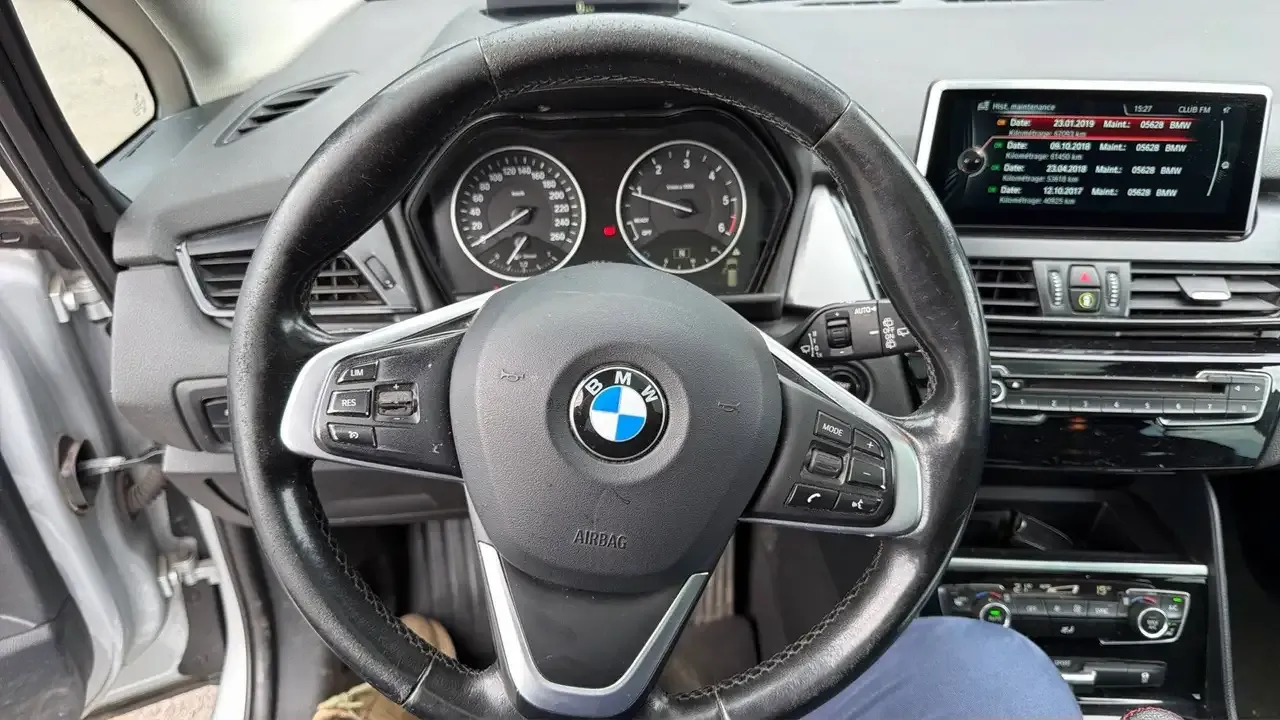 BMW 216 - 13