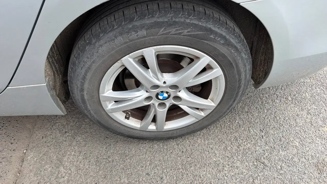 BMW 216 - 14