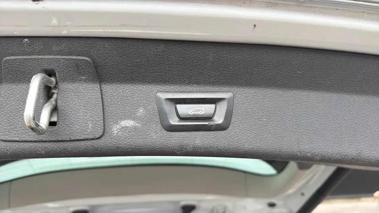 BMW 216 - 17