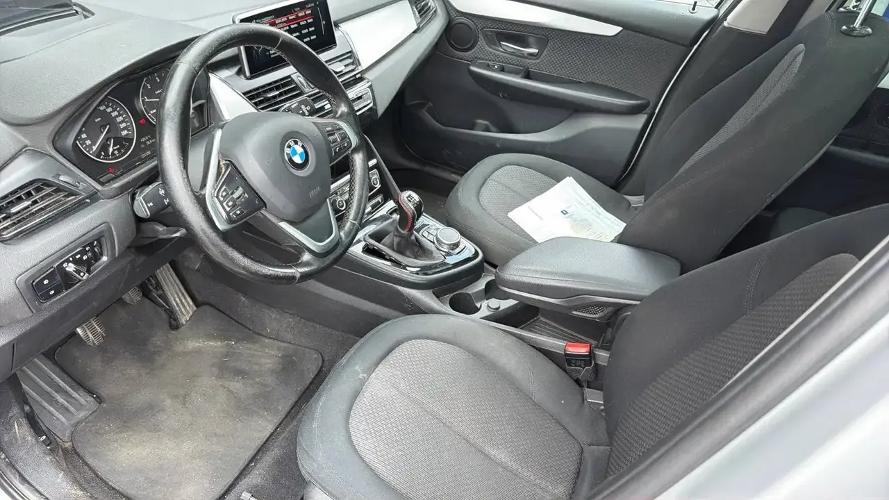 BMW 216 - 23
