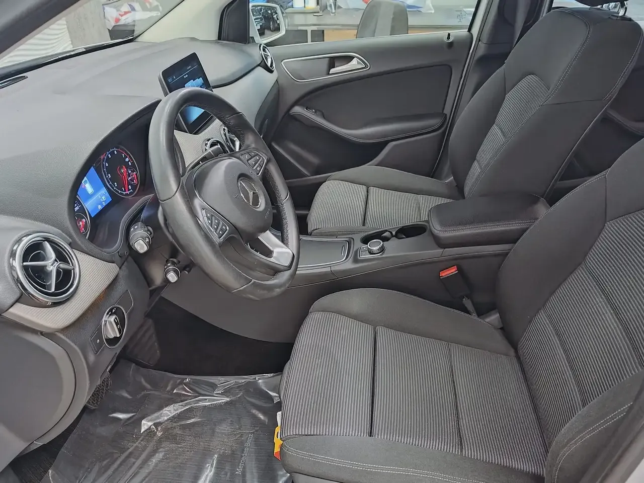Mercedes-Benz B 180 - 17