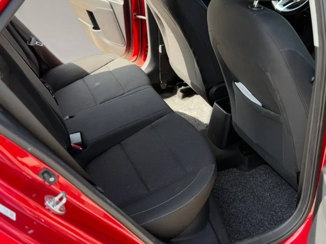 Kia Rio - 10