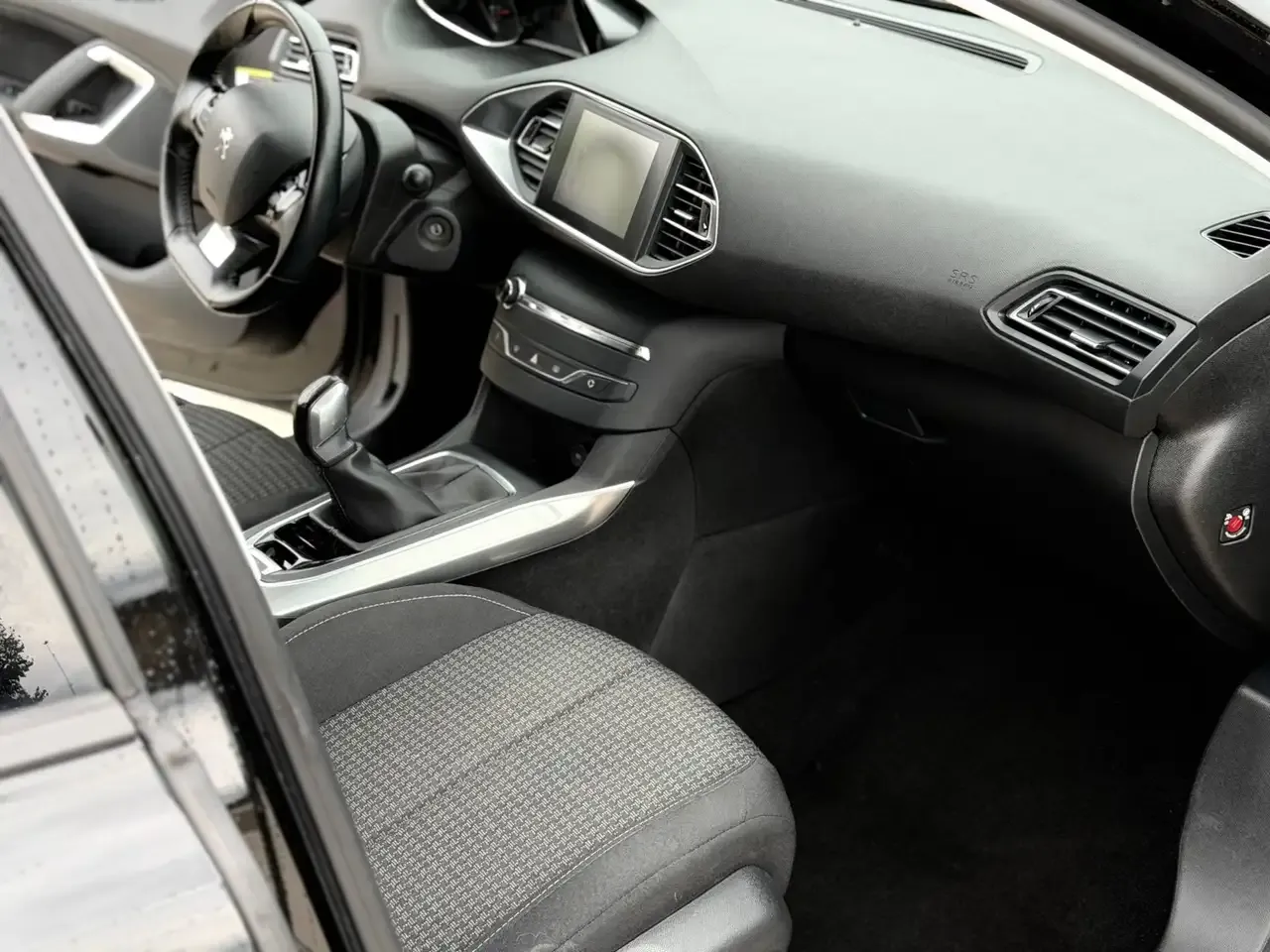 Peugeot 308 - 8