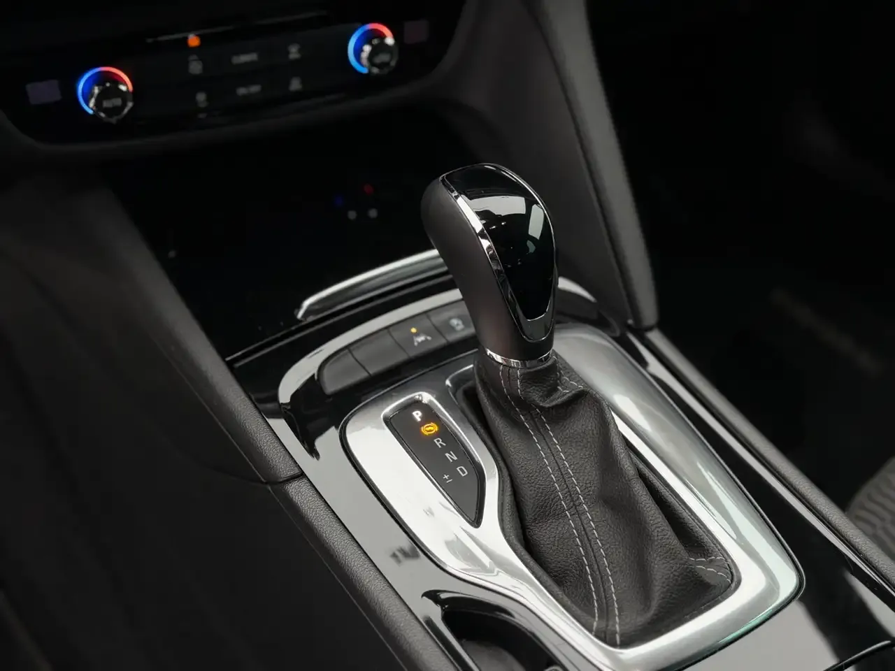 Opel Insignia - 12