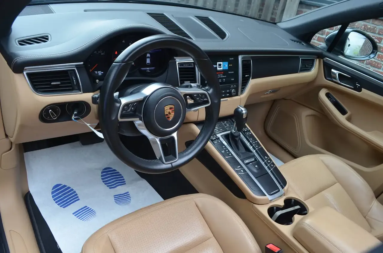 Porsche Macan - 13