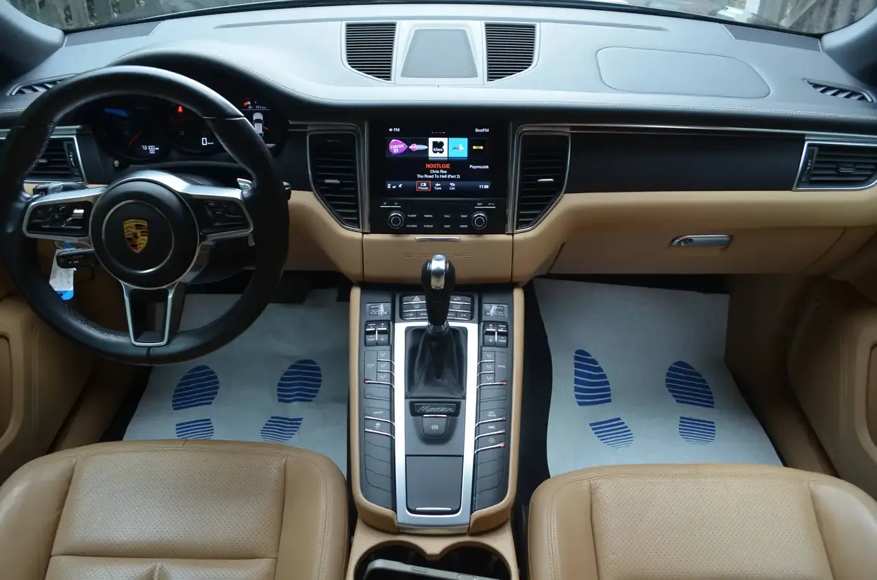 Porsche Macan - 20
