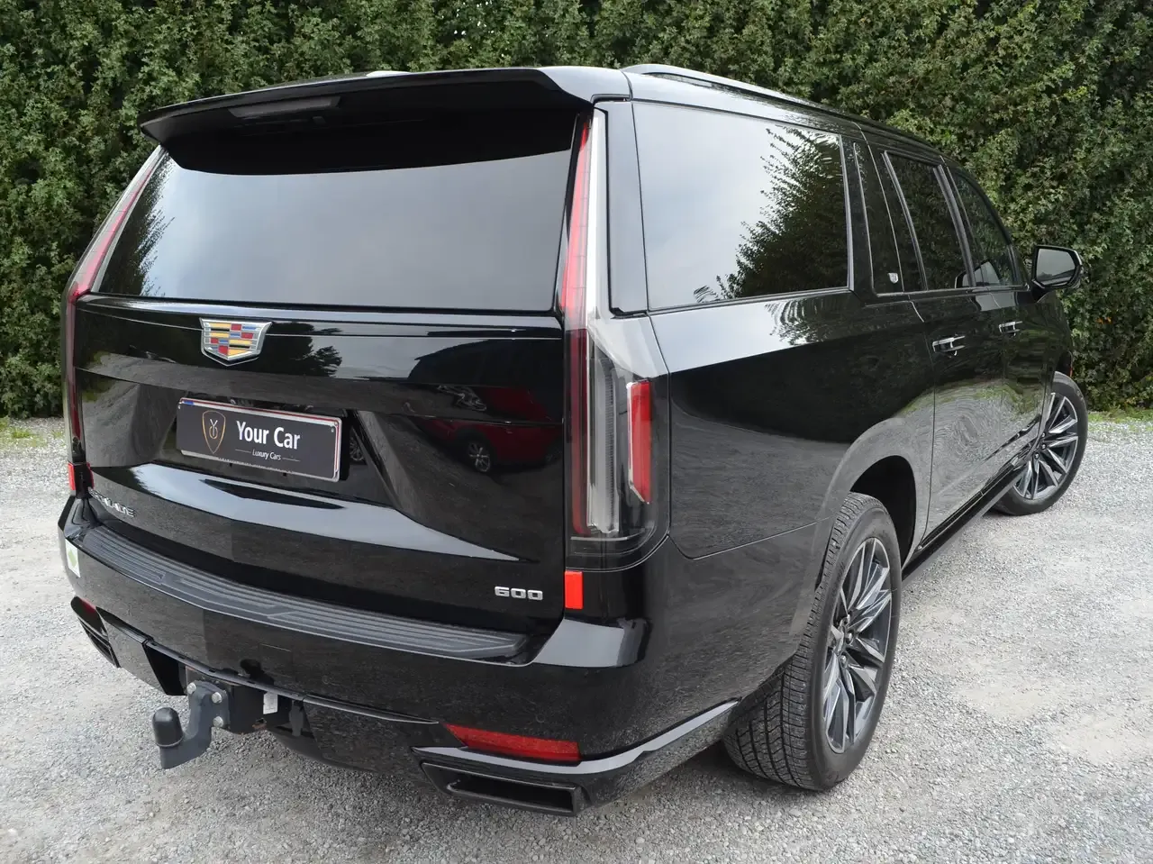 Cadillac Escalade - 16