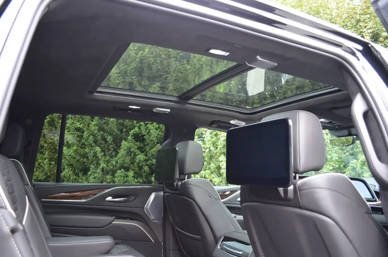 Cadillac Escalade - 18