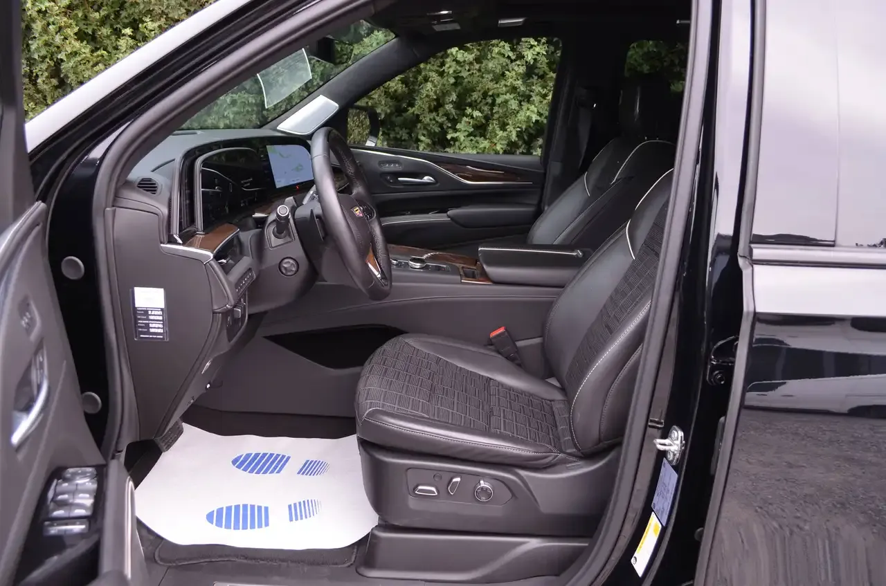 Cadillac Escalade - 6