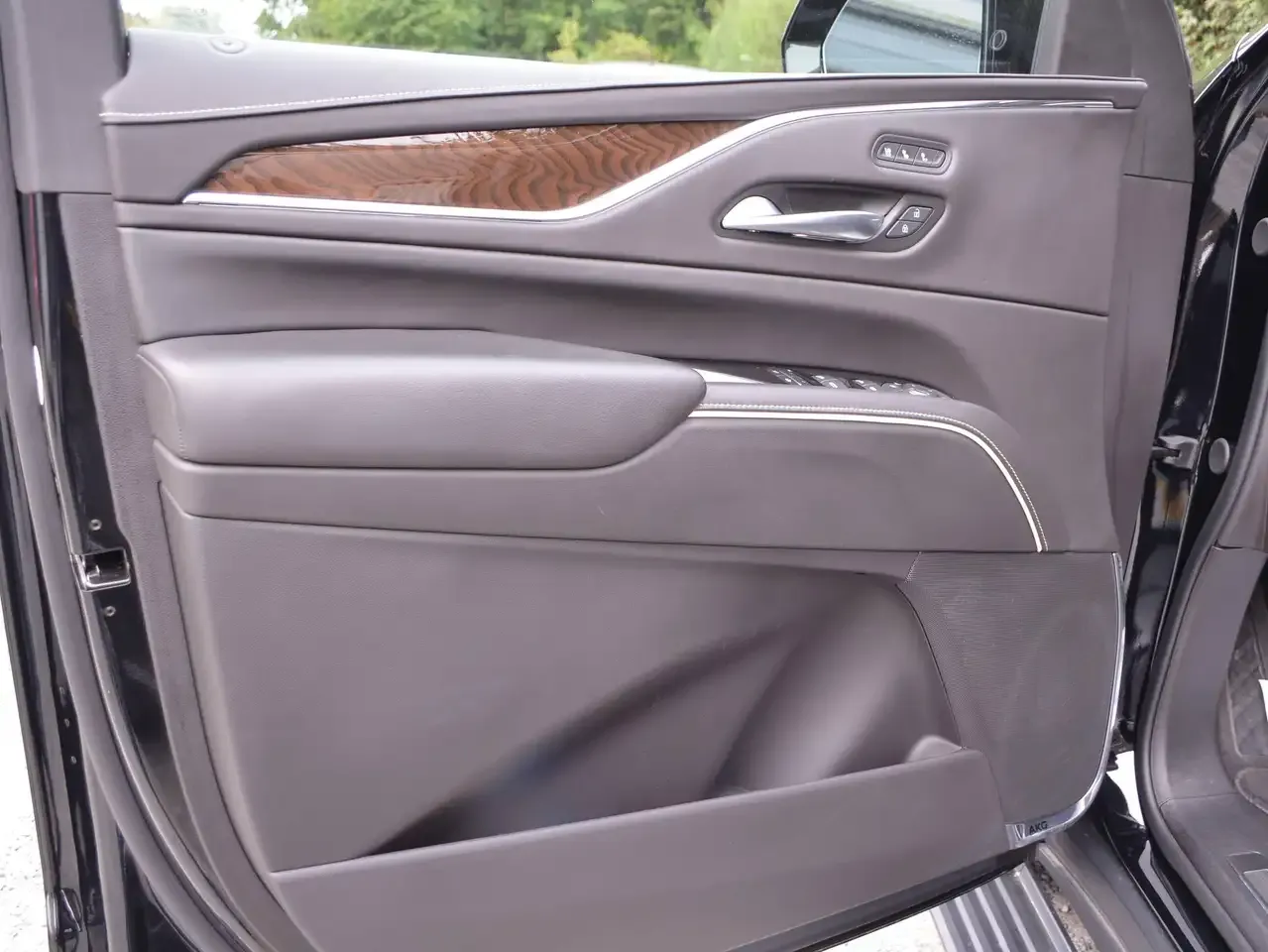 Cadillac Escalade - 7