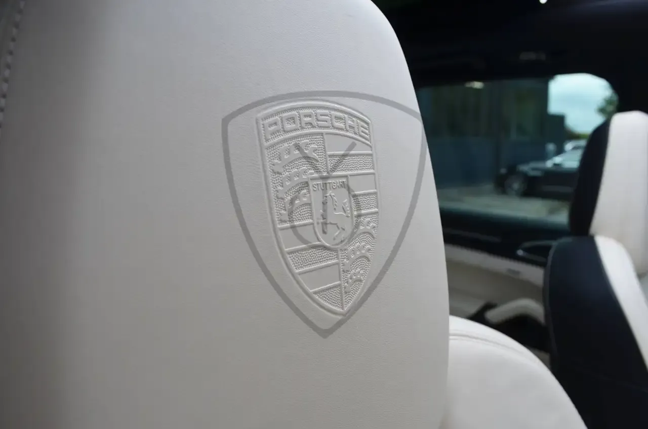 Porsche Cayenne - 30