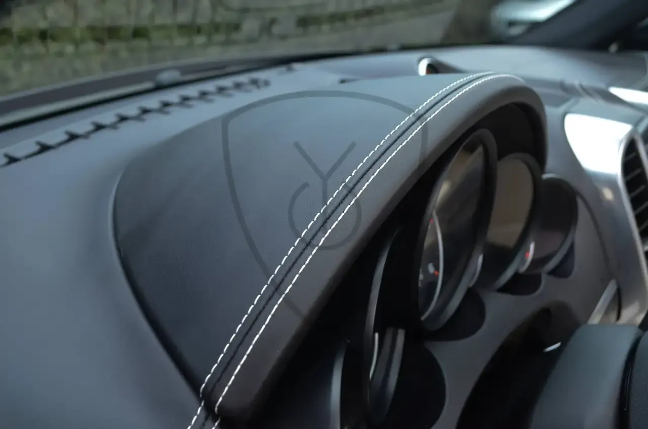 Porsche Cayenne - 32