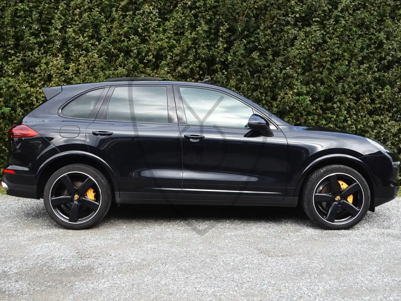 Porsche Cayenne - 4