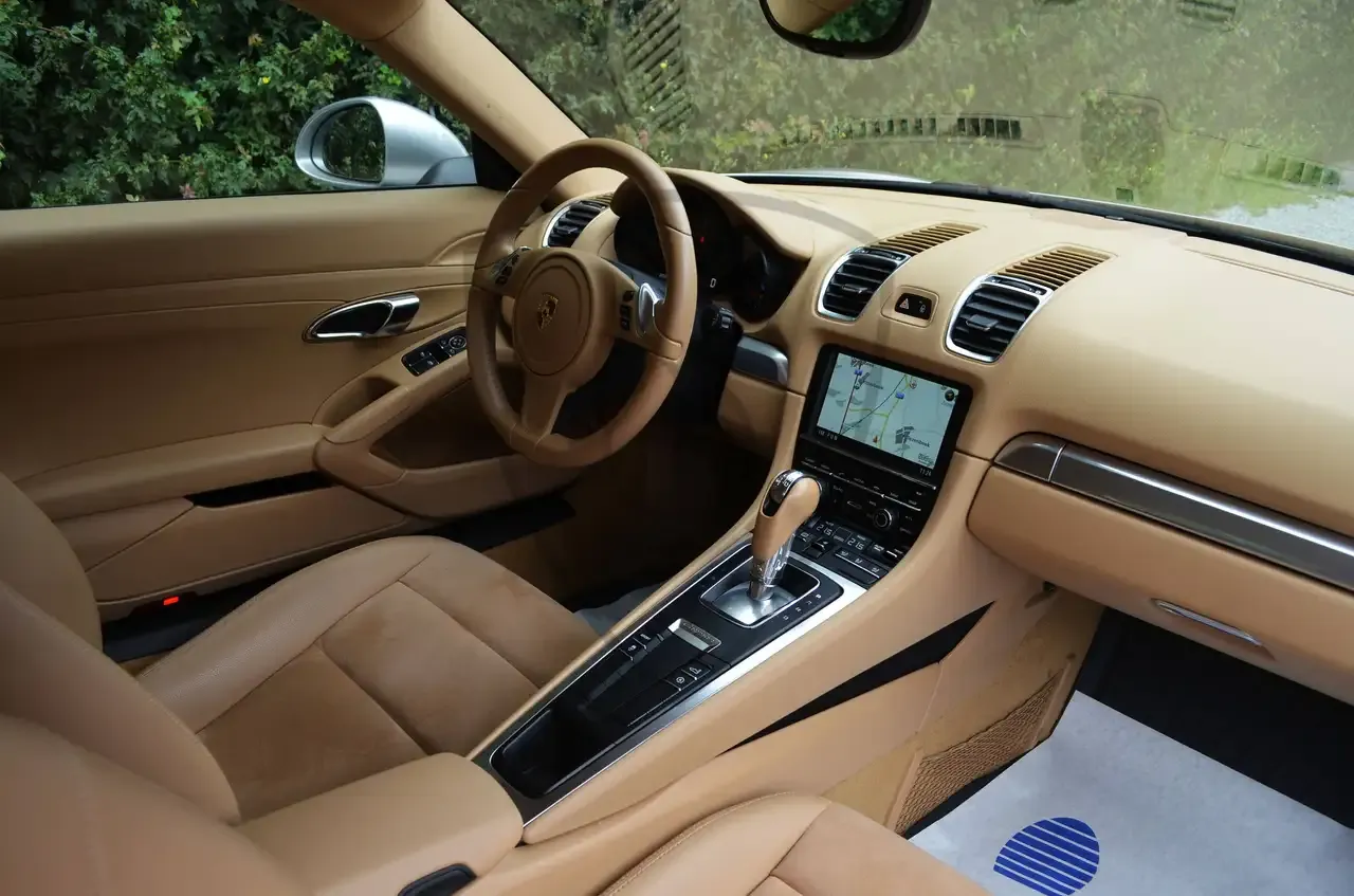 Porsche Cayman - 13