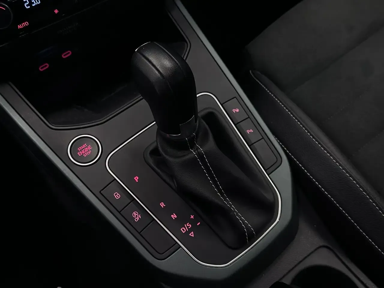 SEAT Arona - 24