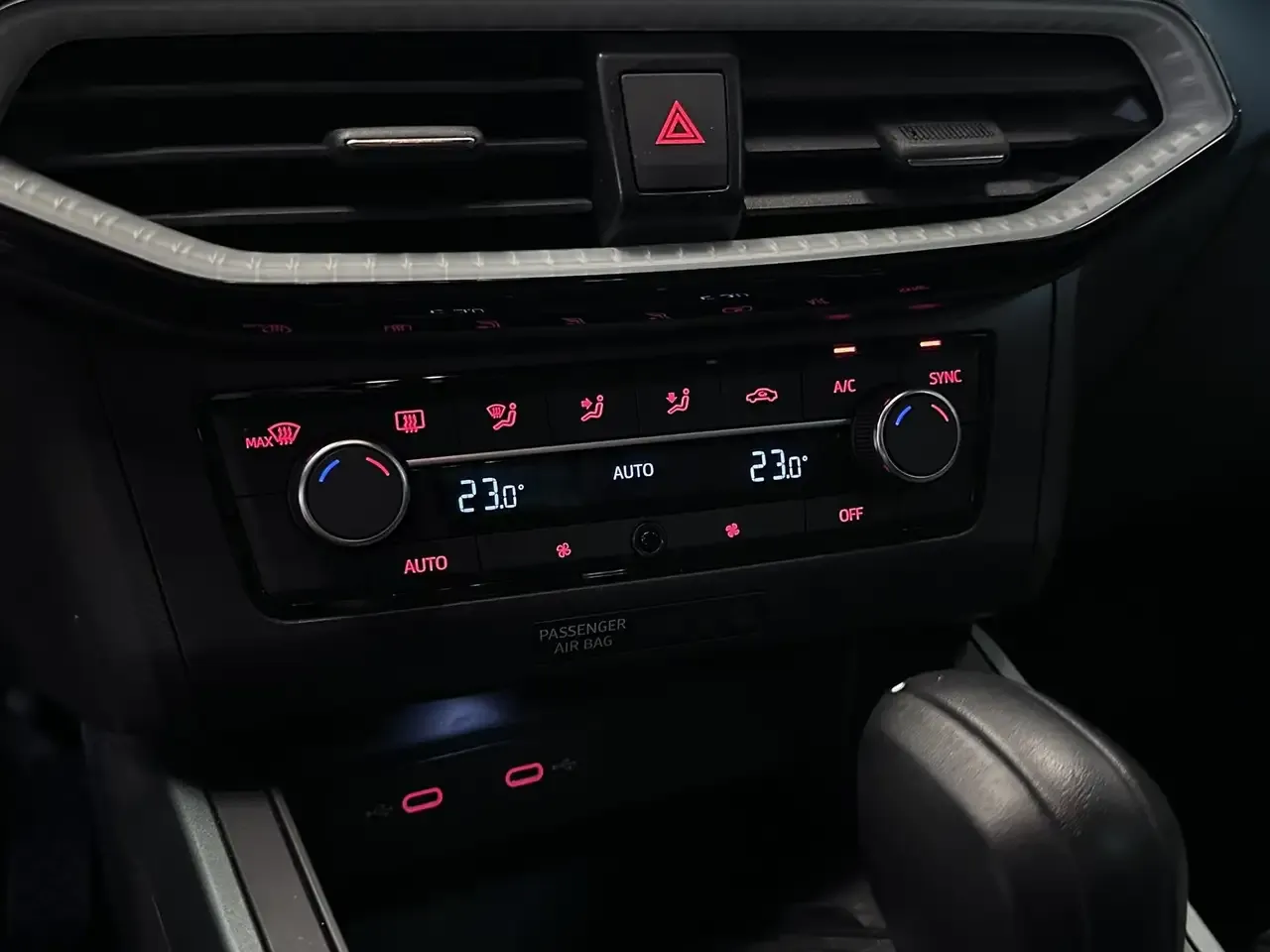 SEAT Arona - 26
