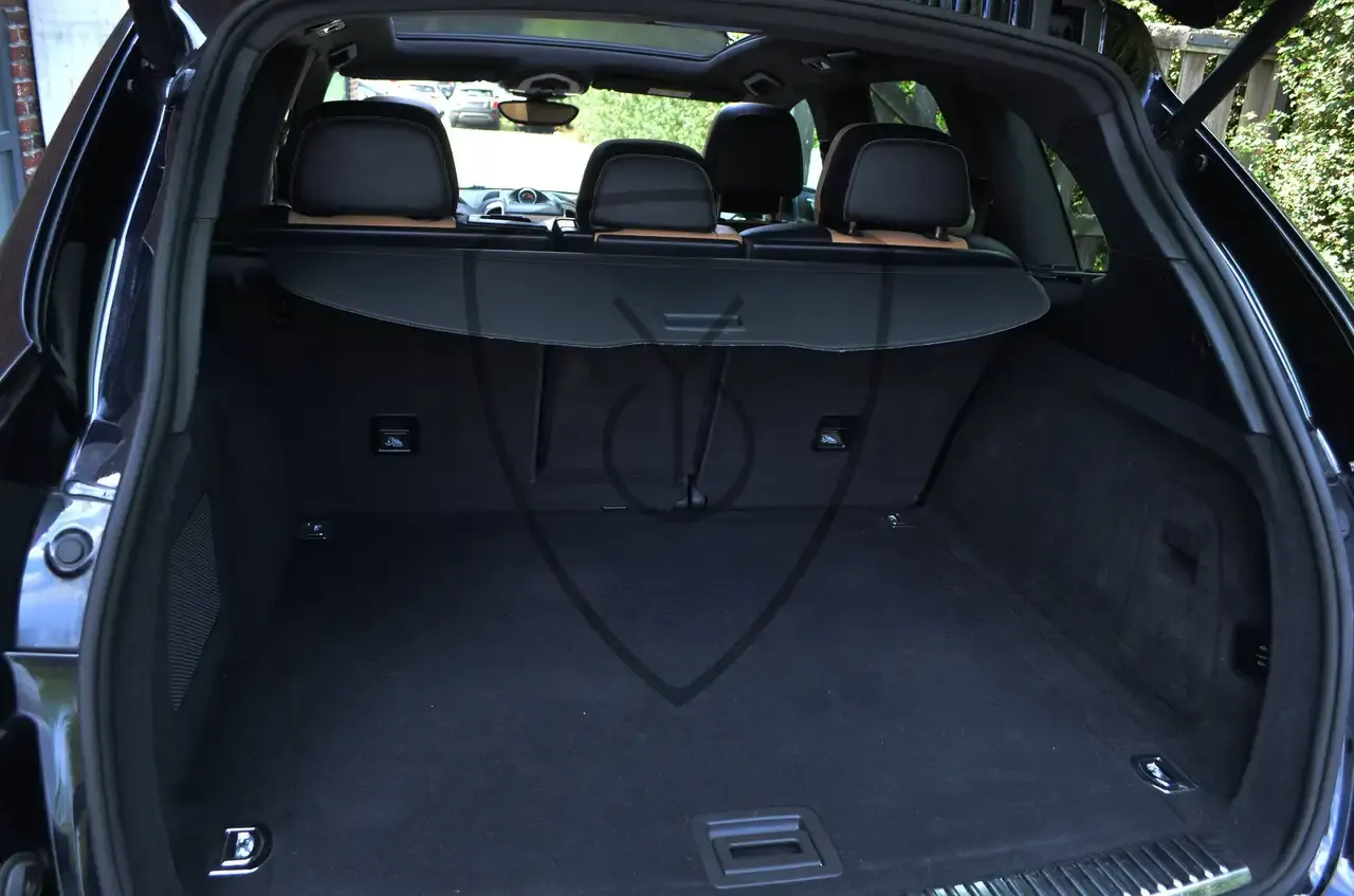 Porsche Cayenne - 16