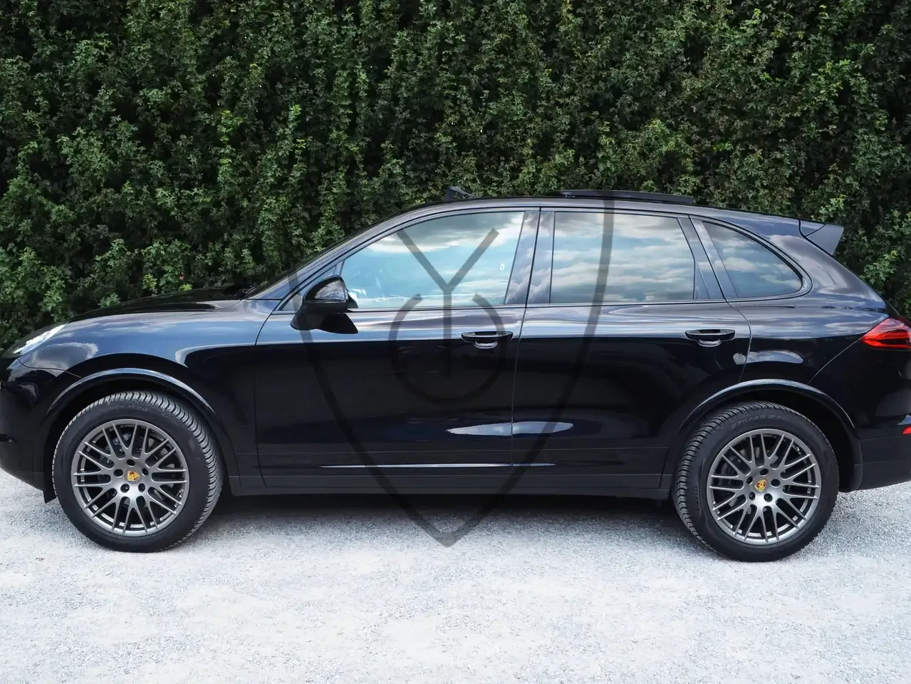 Porsche Cayenne - 2