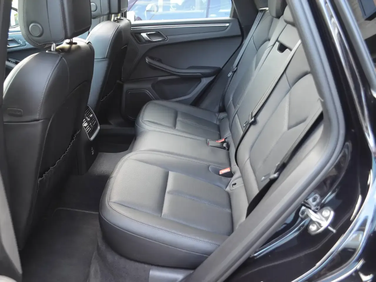 Porsche Macan - 13