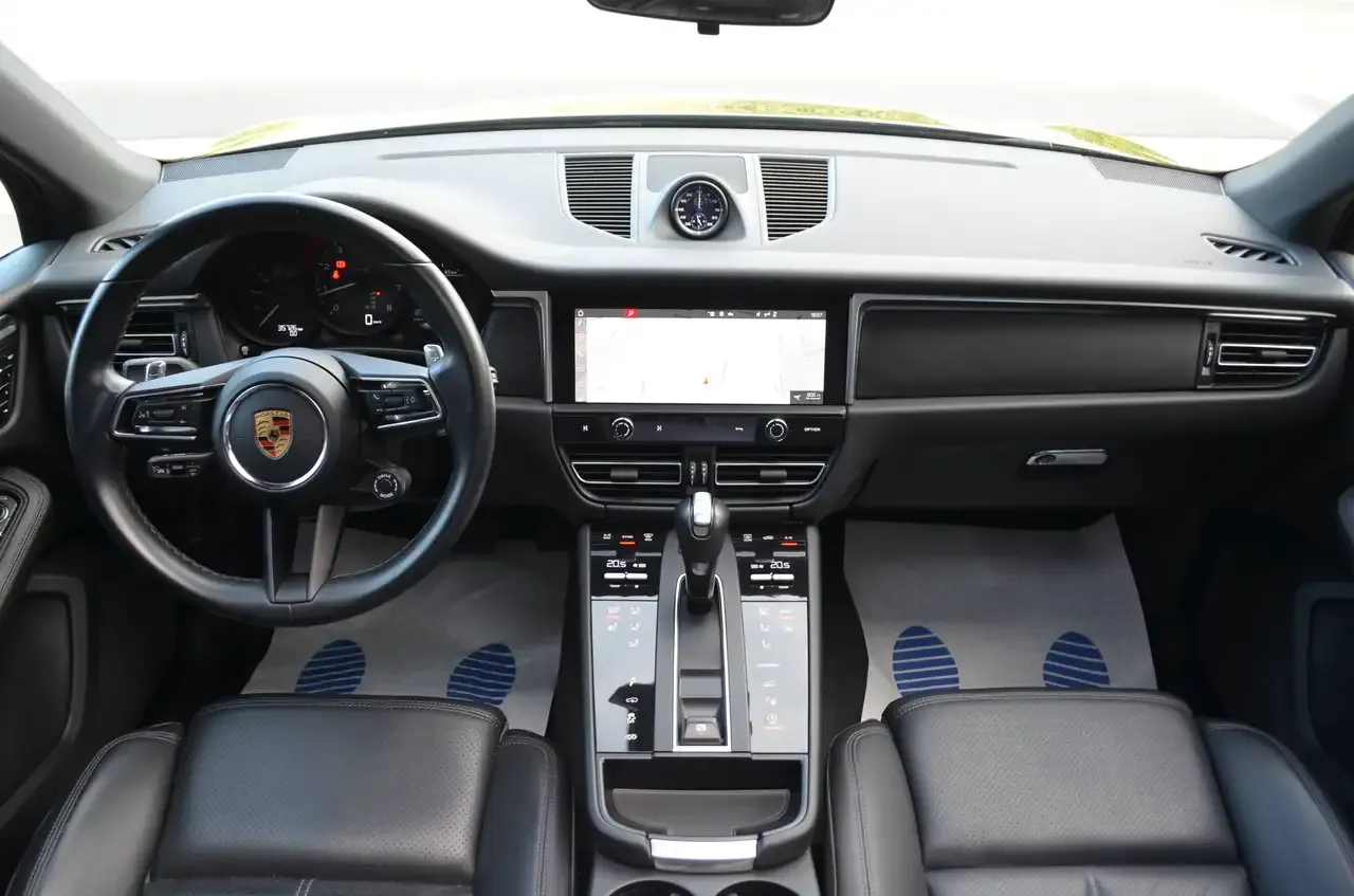 Porsche Macan - 17