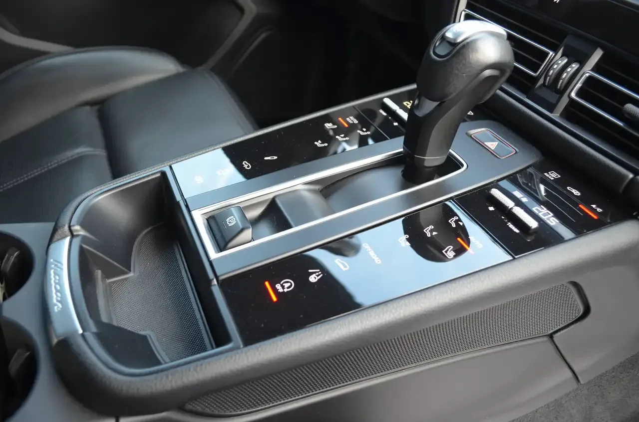 Porsche Macan - 21