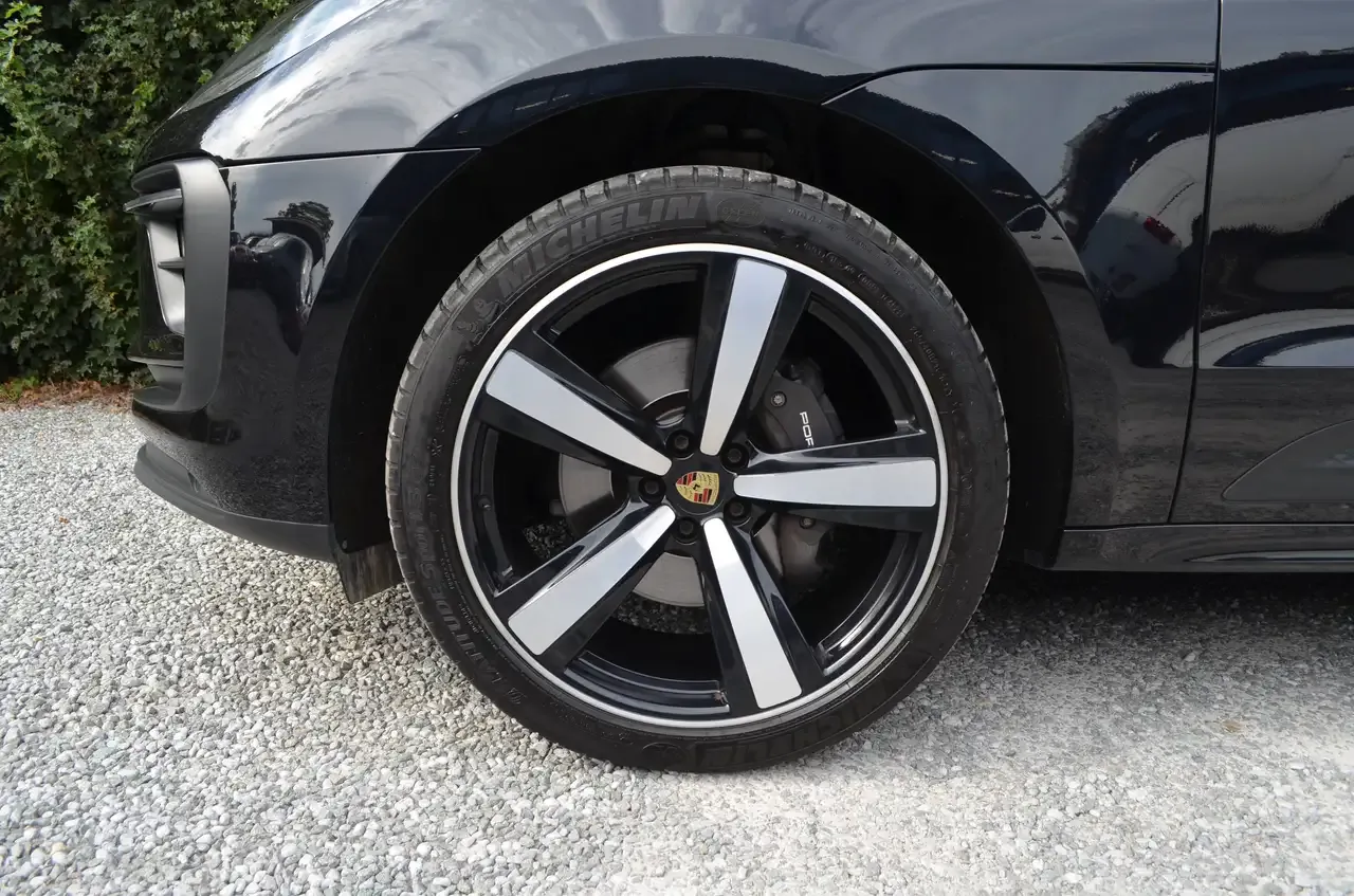 Porsche Macan - 3