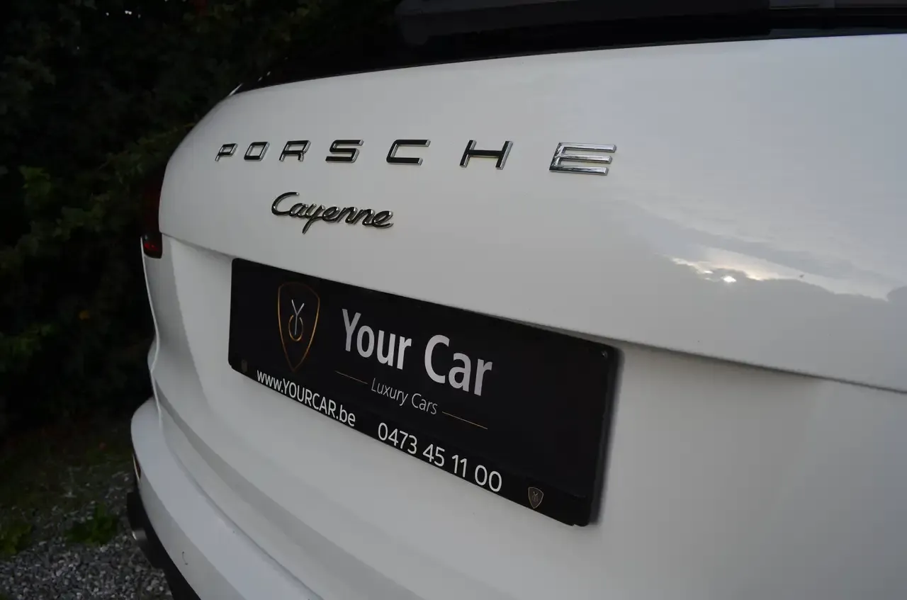 Porsche Cayenne - 22