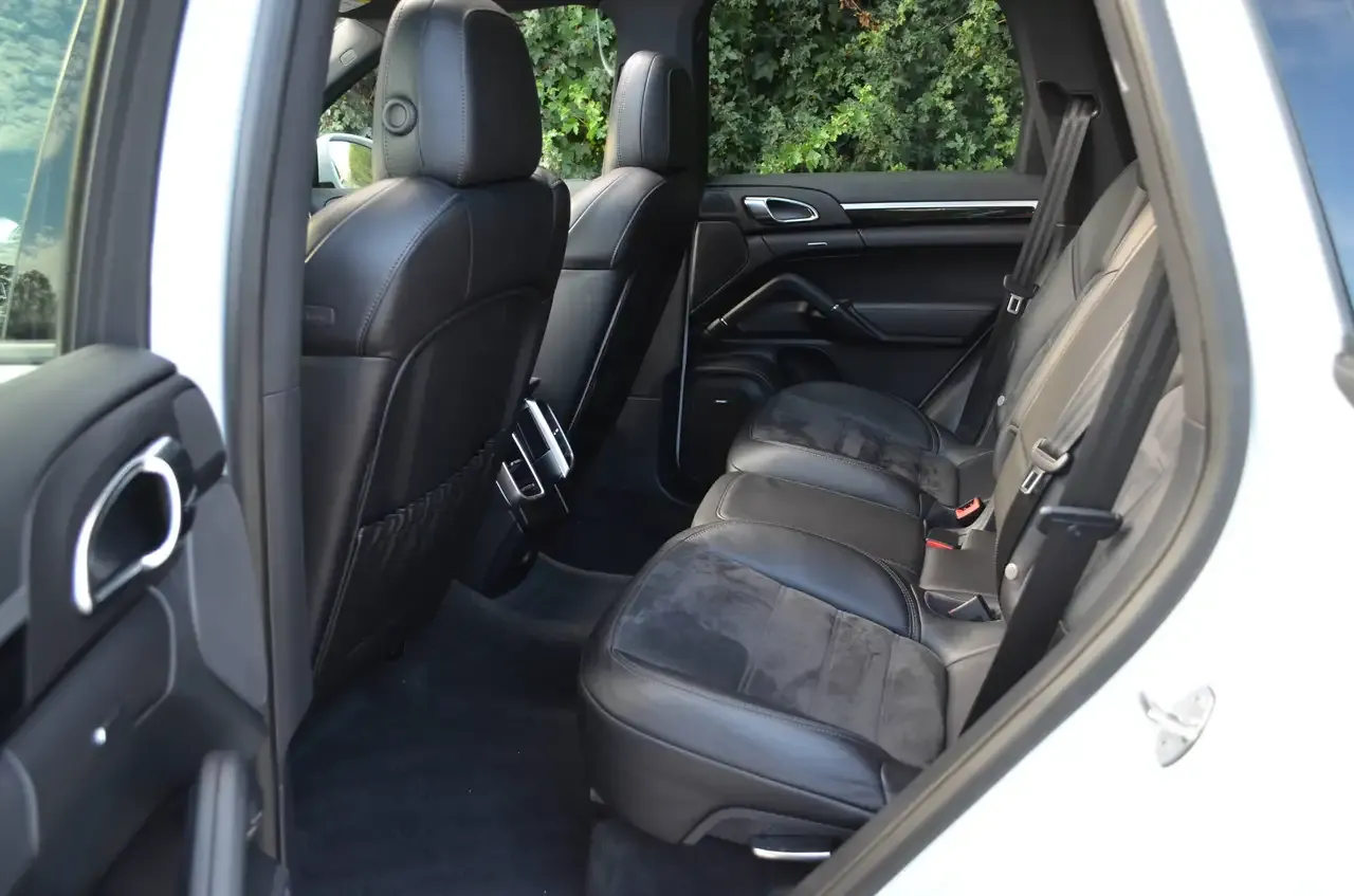 Porsche Cayenne - 5