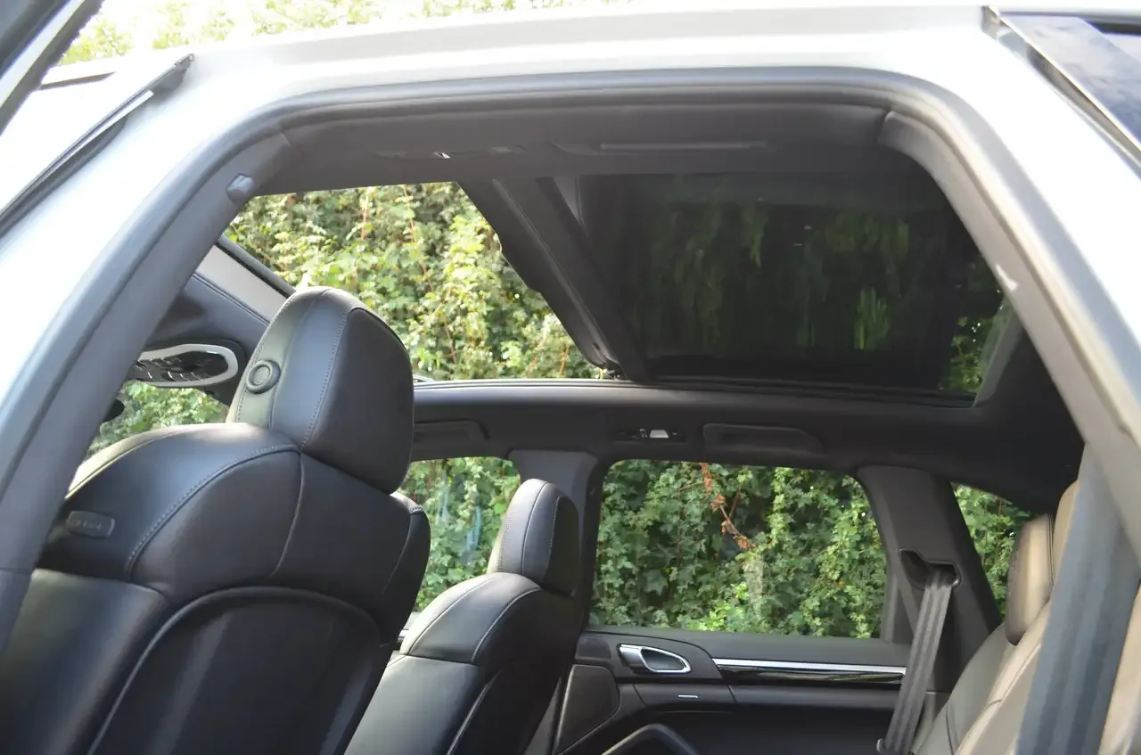 Porsche Cayenne - 6