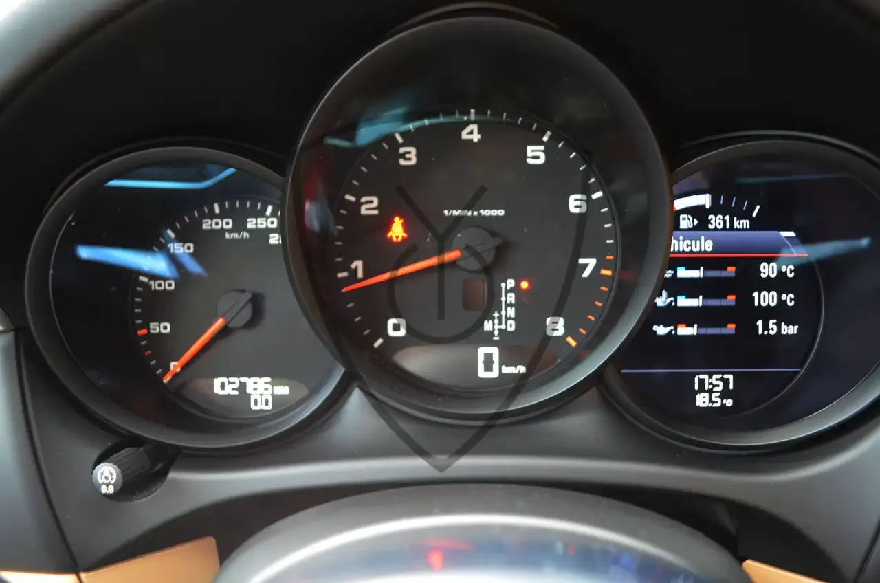 Porsche Macan - 13