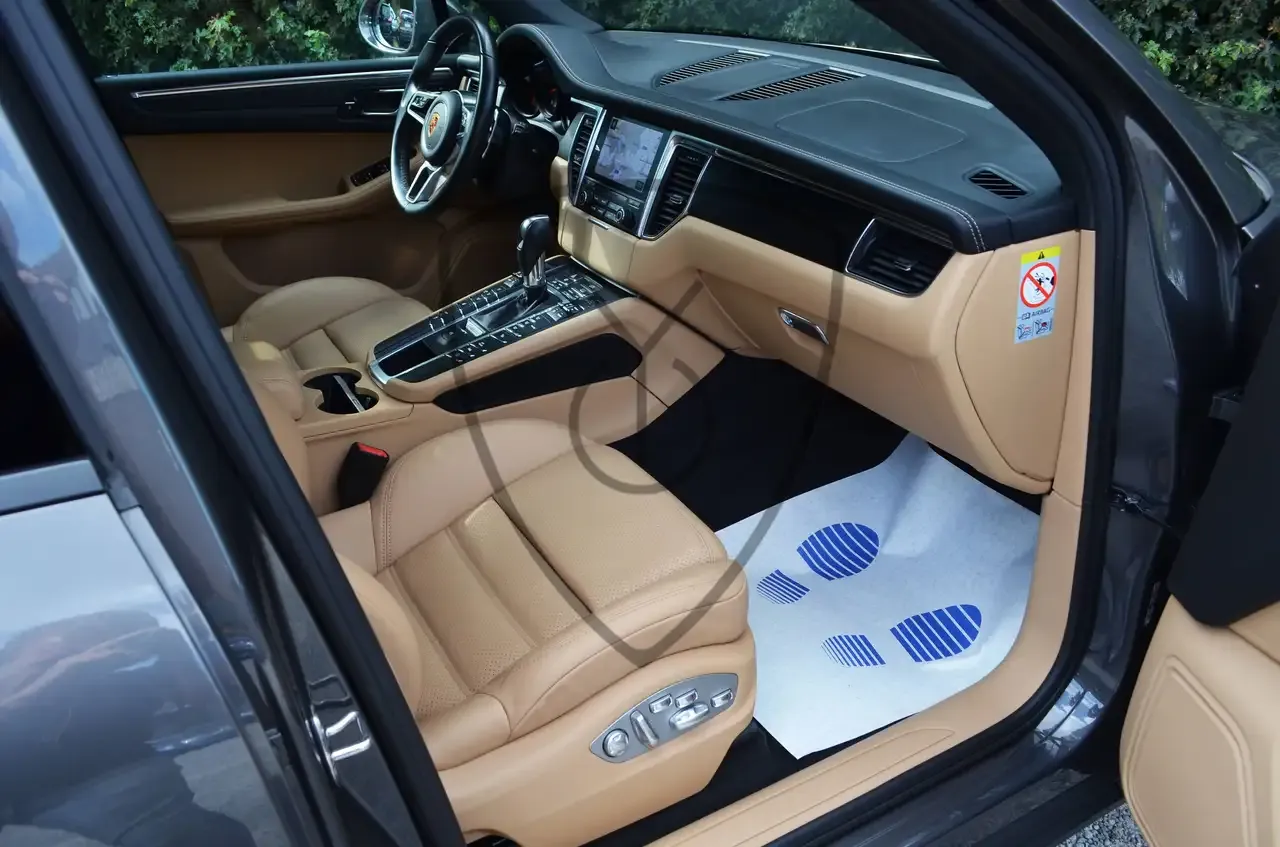 Porsche Macan - 18