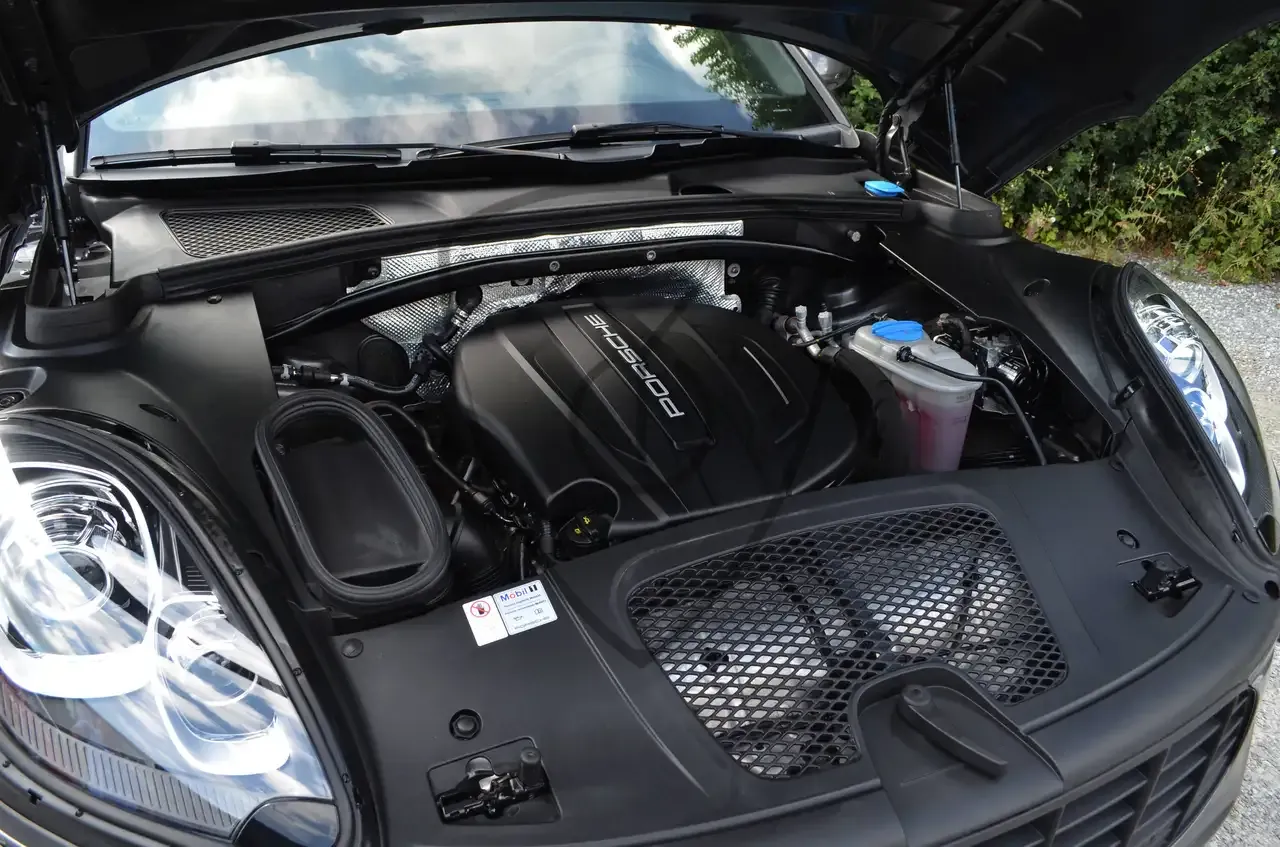 Porsche Macan - 30