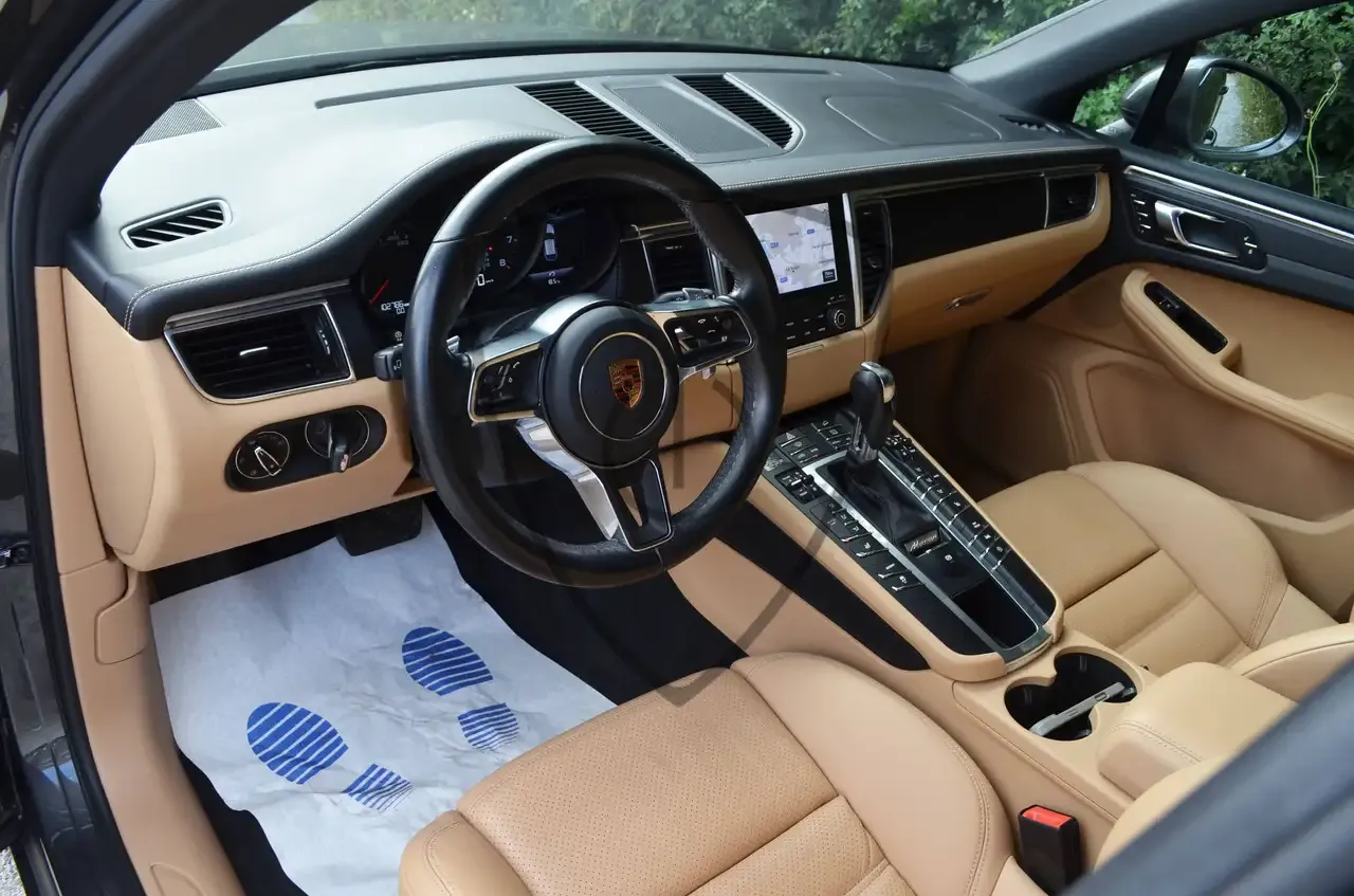 Porsche Macan - 3